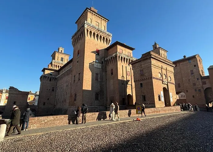 Al Castello Ferrara